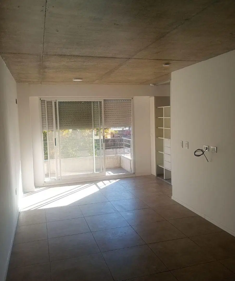 Se ALQUILA monoambiente en Almafuerte 607 5