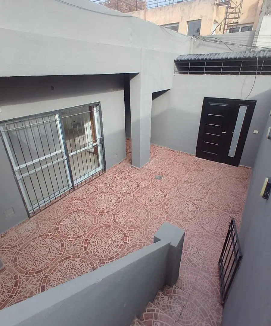 Se ALQUILA departamento interno en Alberdi 3