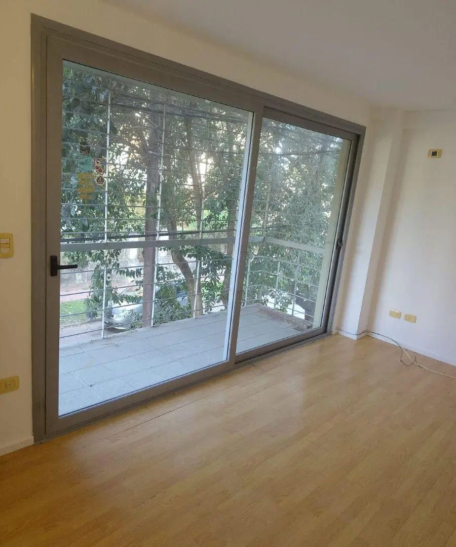 Se ALQUILA departamento en José Hernández 797 5