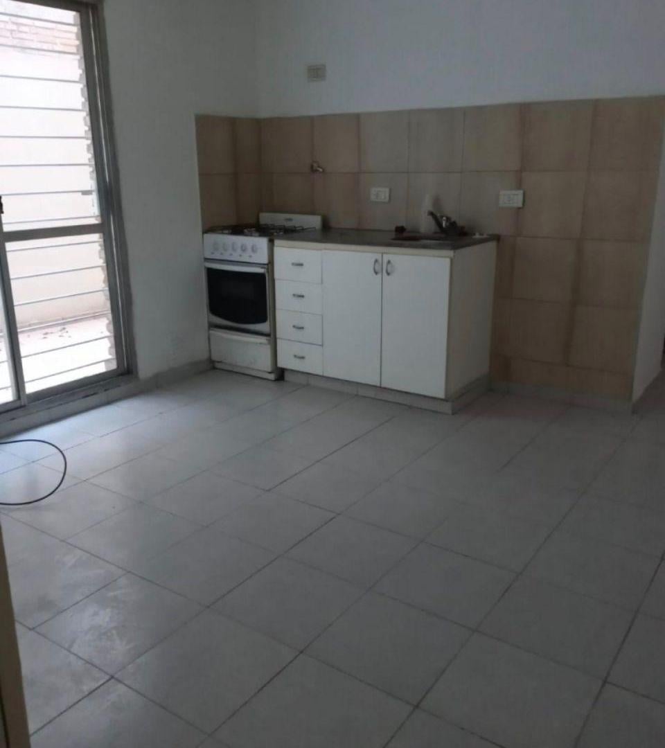 Se ALQUILA departamento en Pasaje Noruega 3300