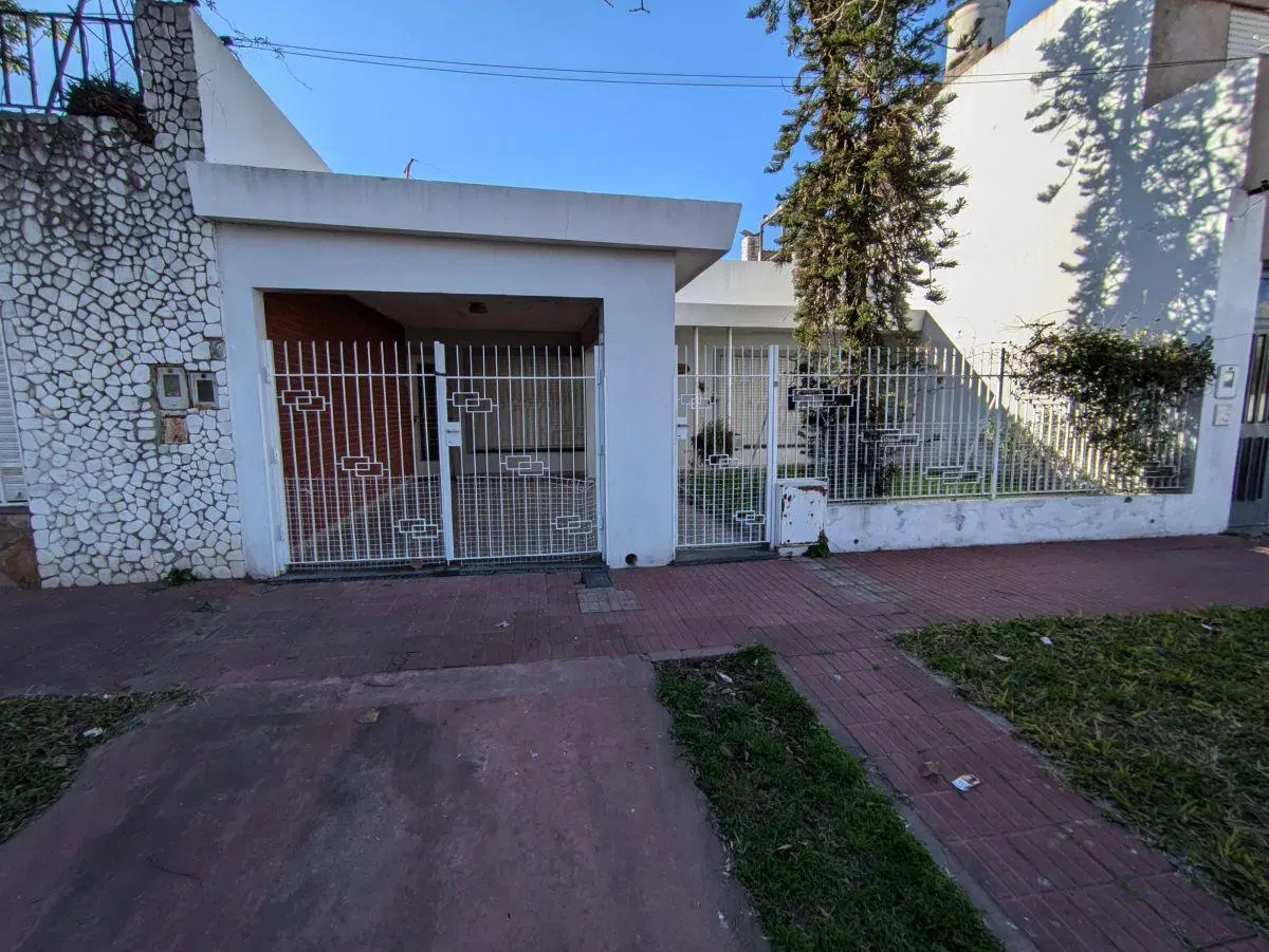 Se ALQUILA casa en La Florida 2