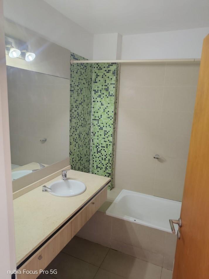 Foto de Se ALQUILA departamento en Alberdi, imagen 5
