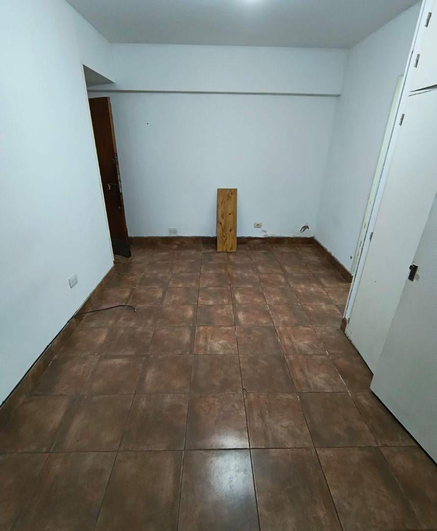 Foto de 2 ambientes modesto, sin expensas ni abl ni aysa, imagen 1