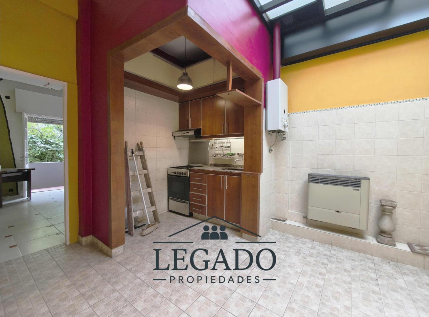 ## RESERVADO ## PH 3 Ambientes - Villa Devoto - Balcón - Reciclado - Sin Expensas