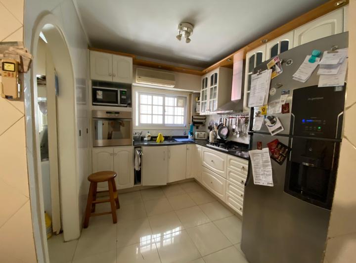 Hermoso Semipiso en Belgrano de 4 Ambientes con cochera fija  3