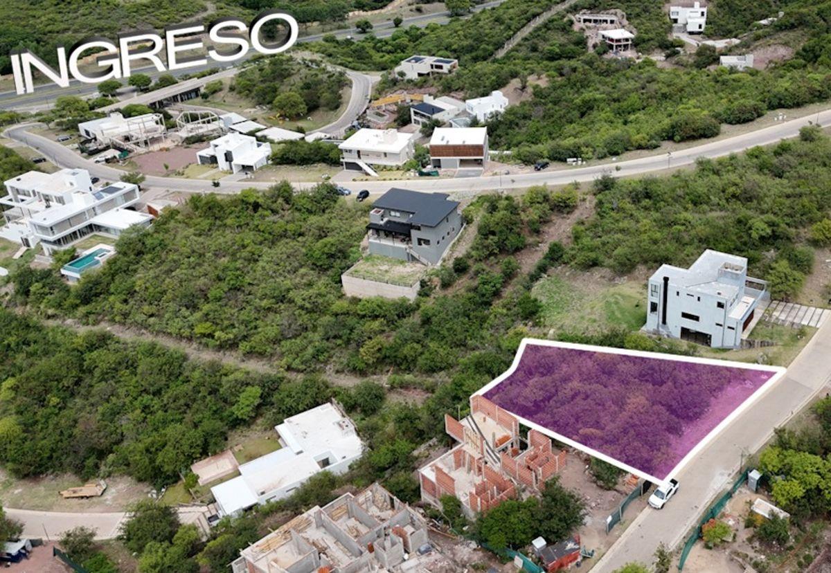 LOTE 950 M2 – COUNTRY LA DESEADA ( CERCA DEL INGRESO) - LA CALERA