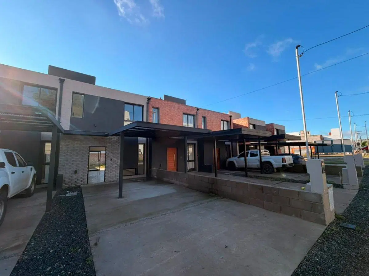 ALQUILO DUPLEX 2 DORMITORIOS – B° LOS PRADOS 2