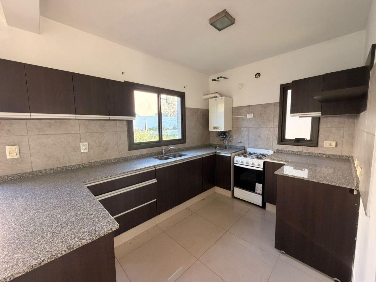 Foto de ALQUILO DUPLEX 3 DORMITORIOS – COUNTRY LA CUESTA - LA CALERA, imagen 2
