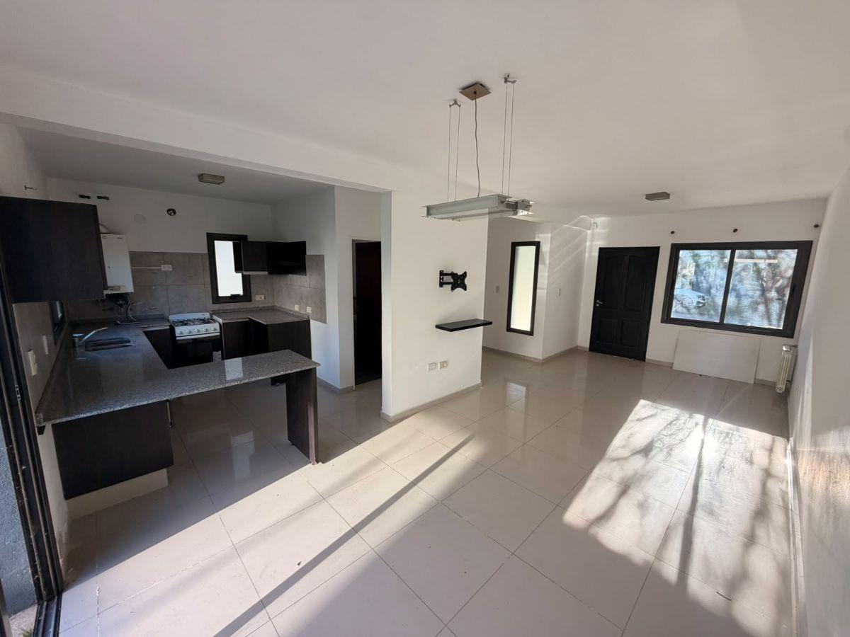 Foto de ALQUILO DUPLEX 3 DORMITORIOS – COUNTRY LA CUESTA - LA CALERA, imagen 4