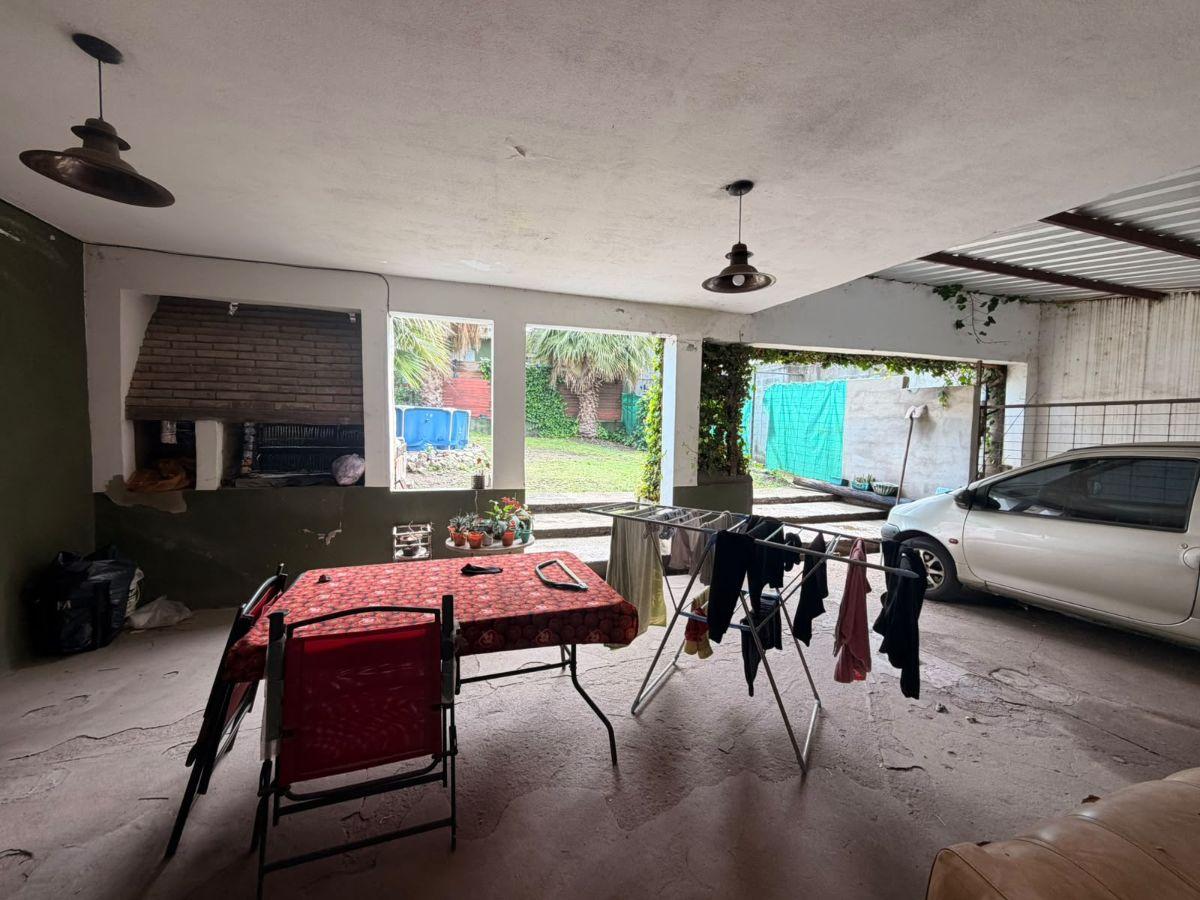 Foto de CASA Y LOTE APTO GALPON - B° CUESTA COLORADA - LA CALERA, imagen 4