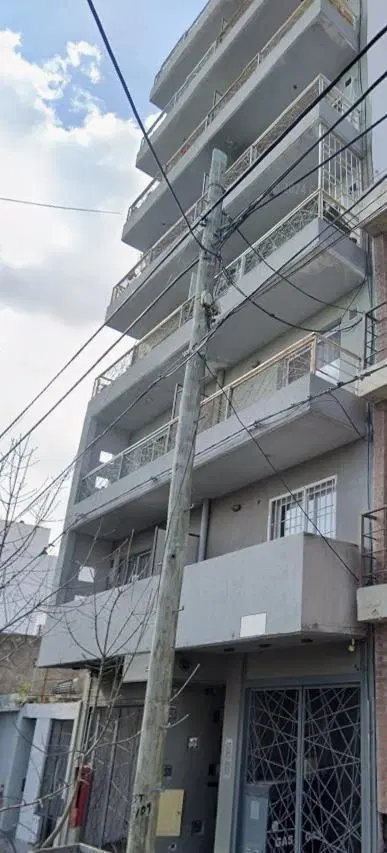 MONOAMBIENTE CON 2 BALCONES Y COCINA SEPARADA CON RENTA 3