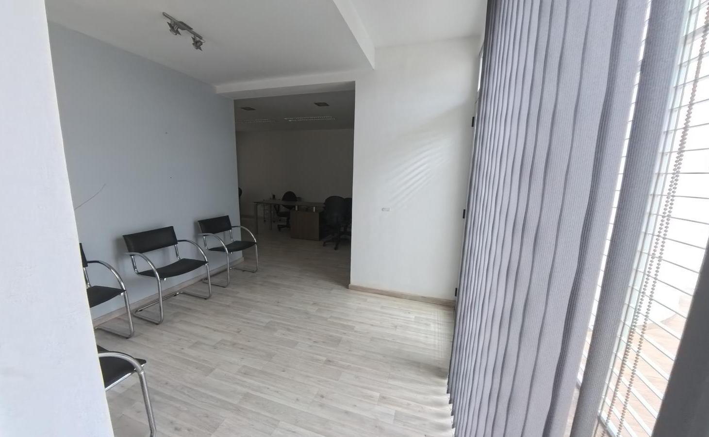 OFICINA TOTALMENTE EQUIPADA Y LISTA PARA TRABAJAR – SIN EXPENSAS - VILLA CABRERA