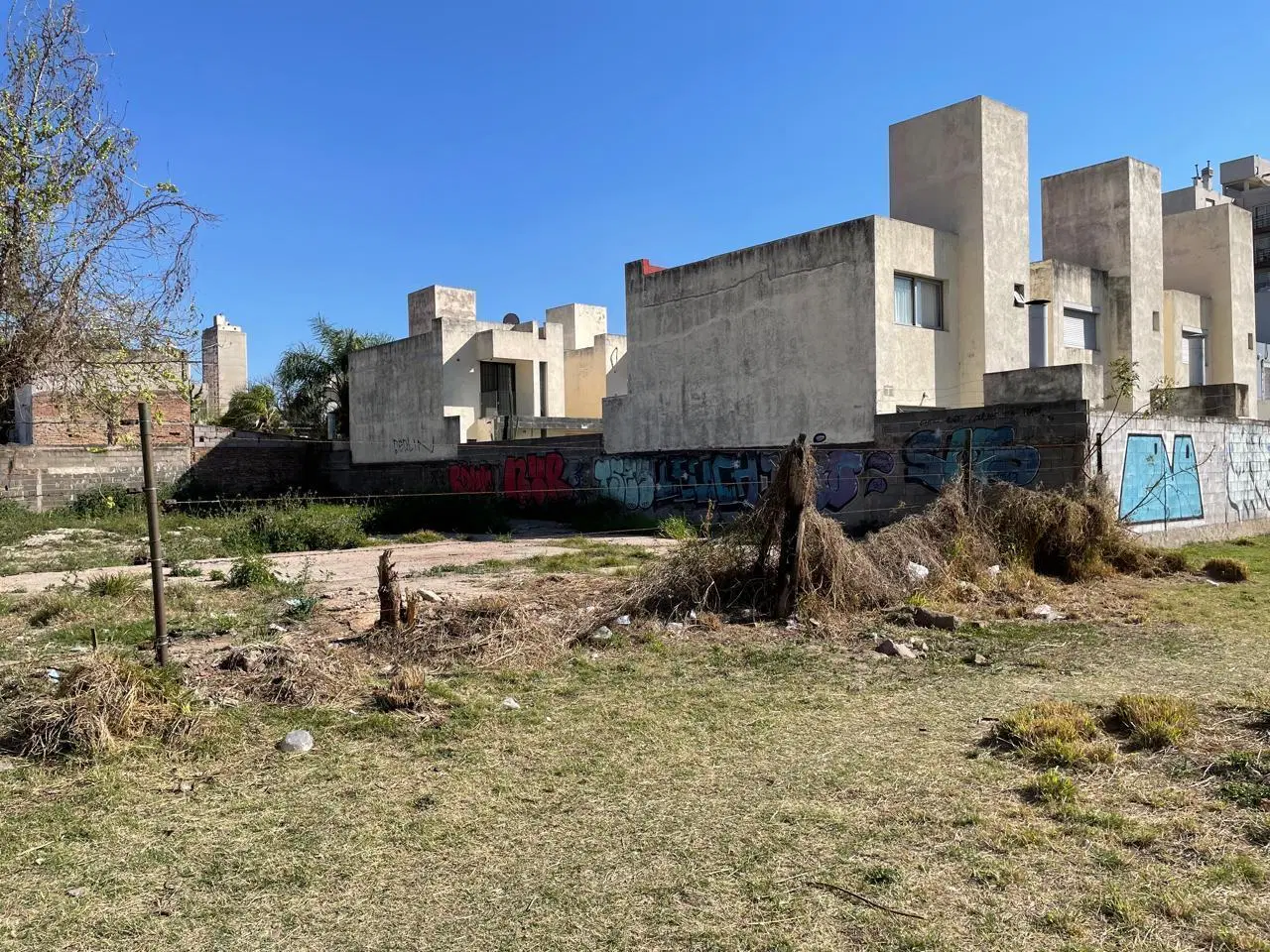 TERRENO 1.233 m²  EN ALQUILER Y VENTA - ALTO ALBERDI - A 4 CUADRAS SHOPPING 3