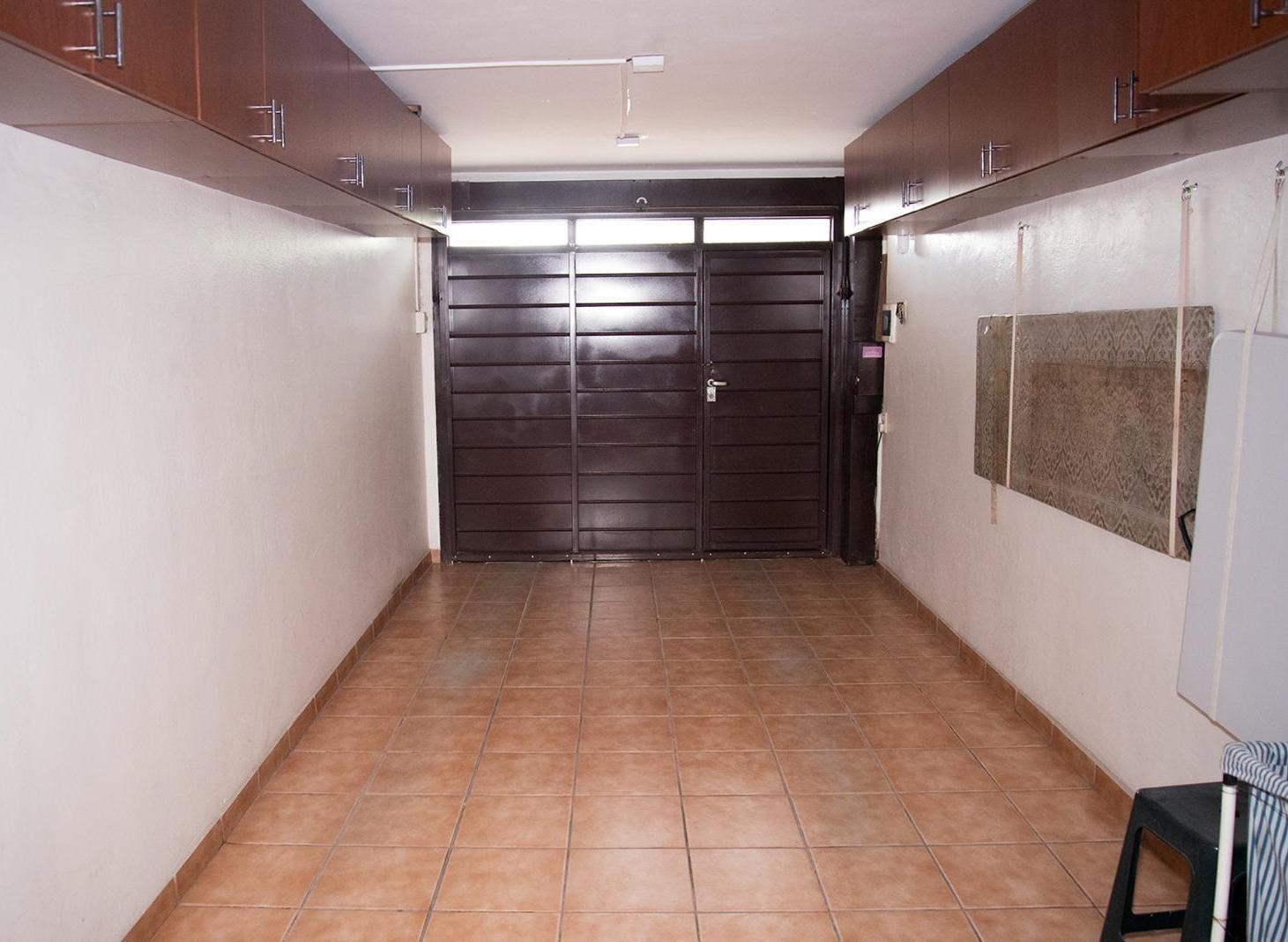 Foto de CASA (PH SIN EXPENSAS) EN VENTA – 4 DORMITORIOS – GARAGE – PATIO – B°, imagen 3