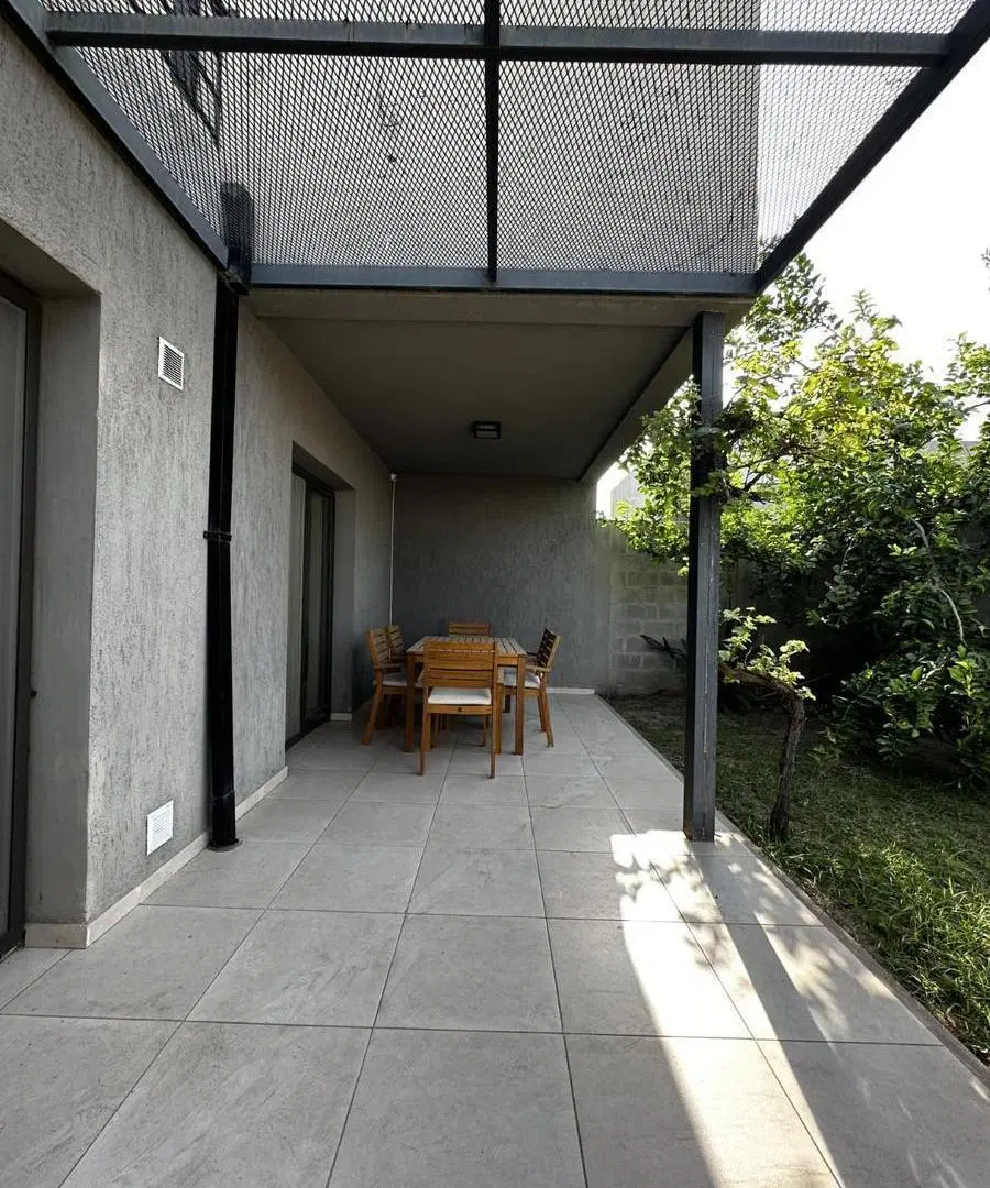 Duplex amoblado en alquiler claros del bsoque 2