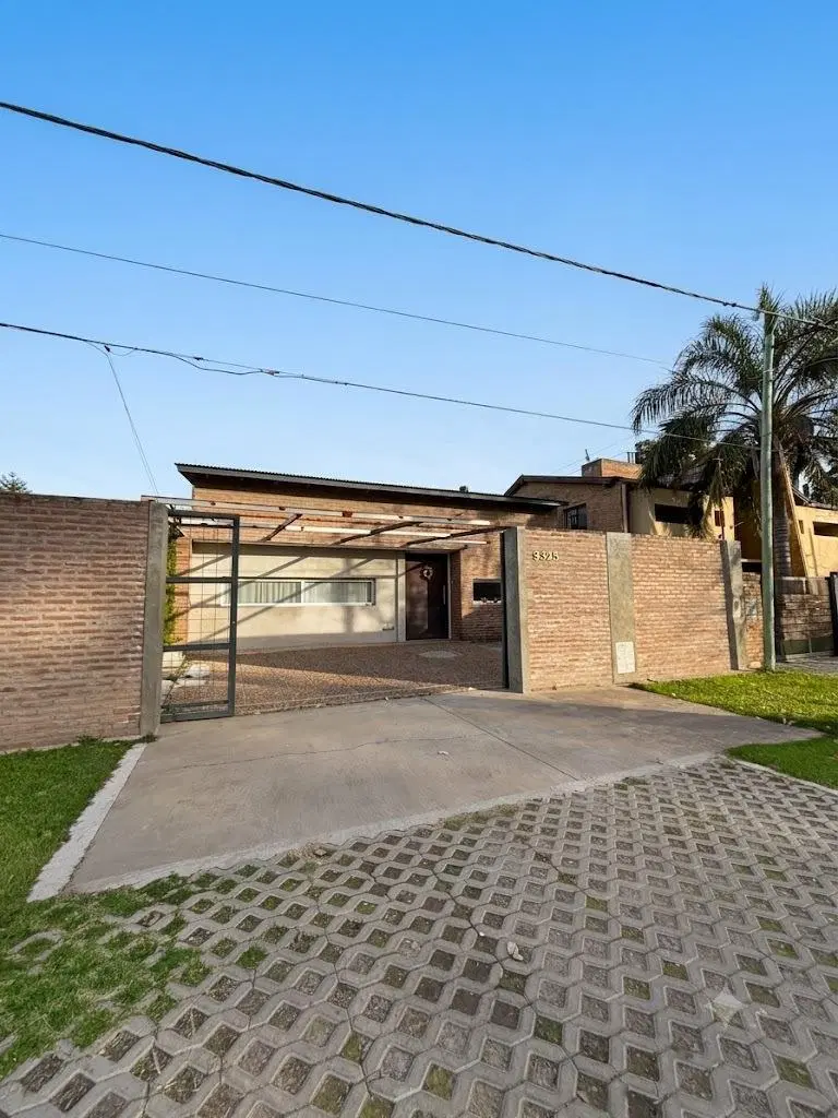 Casa en Venta 3 dorm + Galpón, Fisherton 1