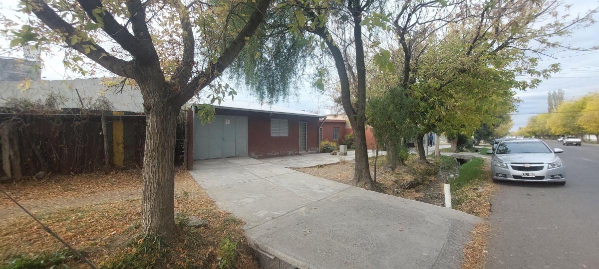 Foto de CASA DE 2 DORMITORIOS CON SALON COMERCIAL, imagen 2
