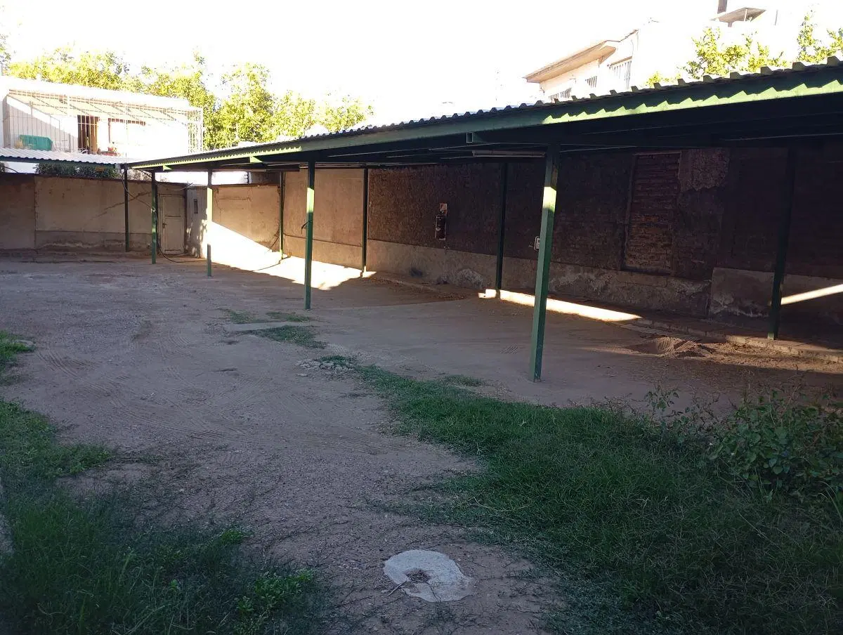 LIZANA PROPIEDADES ALQUILA UNIDAD DE COCHERA CALLE ARIZU 2