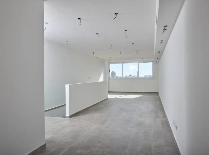 VIVIENDA /OFICINA EN DUPLEX EN NUÑEZ/ PISO ALTO/SUM 5