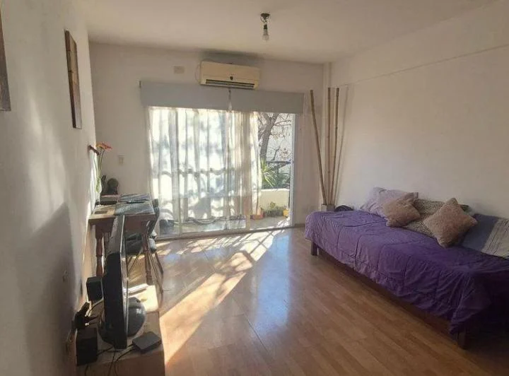 ALQUILER MONOAMBIENTE CON BALCON - LUMINOSO - BAJAS EXPENSAS 4