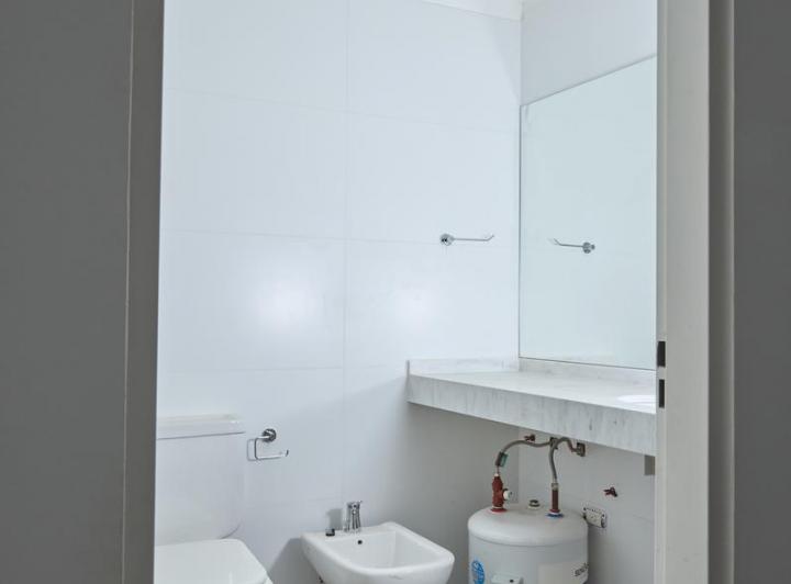 Vivienda /oficina en Duplex / Piso Alto/sum/ TODO LUZ 3