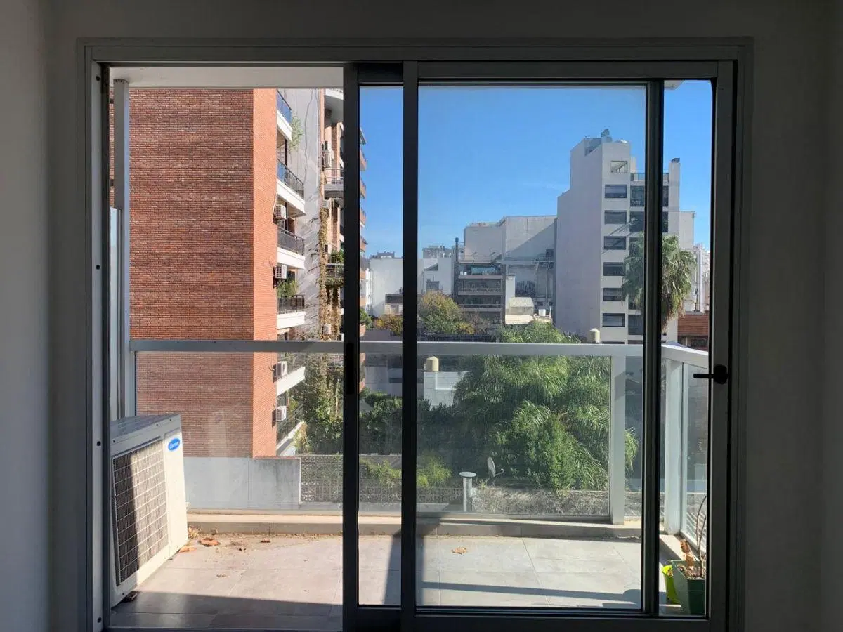 MONOAMBIENTE CON BALCON - COCHERA - ALQUILER VIVIENDA / OFICINA / USO COMERCIAL 3
