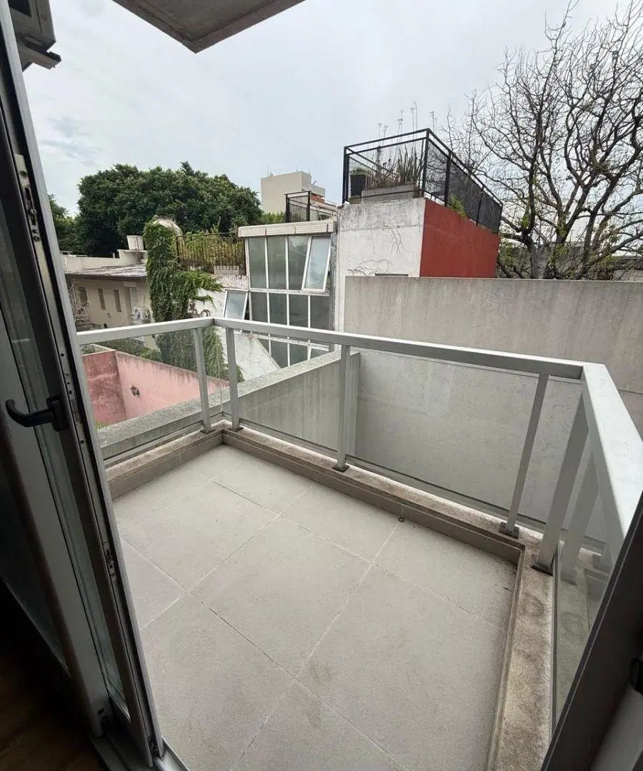 ALQUILER DE MONOAMBIENTE CON COCHERA Y PARRILLA EN URQUIZA 4