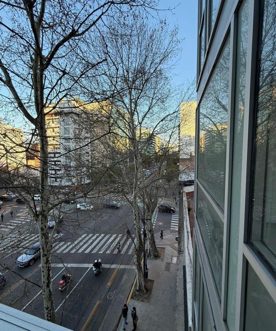 Foto de ALQUILER DE 2 AMBIENTES SOBRE AV. DEL LIBERTADOR/ COCHERA/ APTO PROF, imagen 4