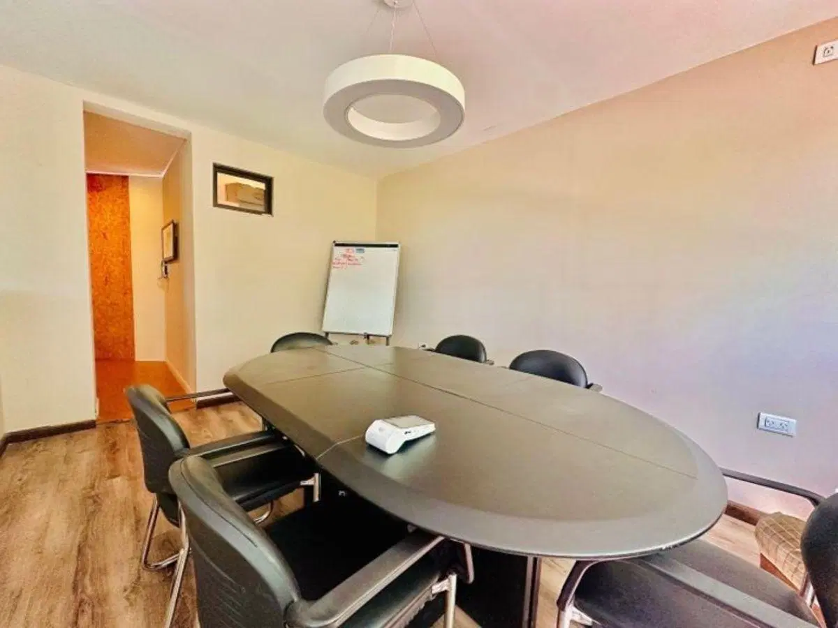 Bodega-Galpón de 490 m² en Venta en Godoy Cruz 4
