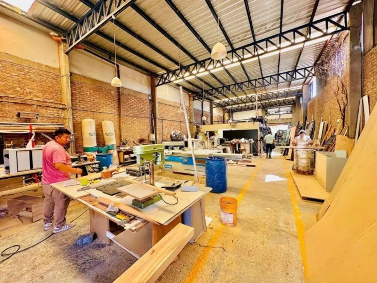 Bodega-Galpón de 490 m² en Venta en Godoy Cruz 2
