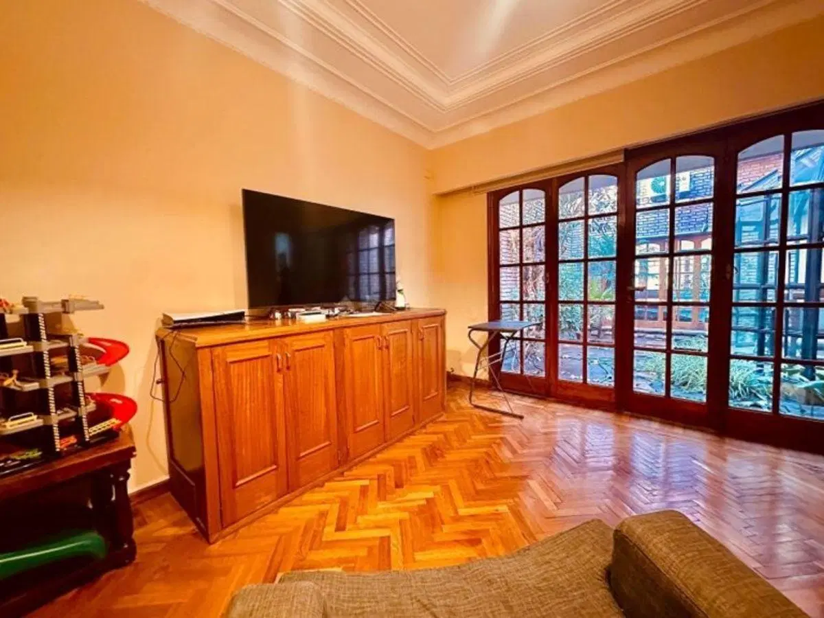 Casa con 513 m² y 4 dormitorios en venta en Quinta Sección 5