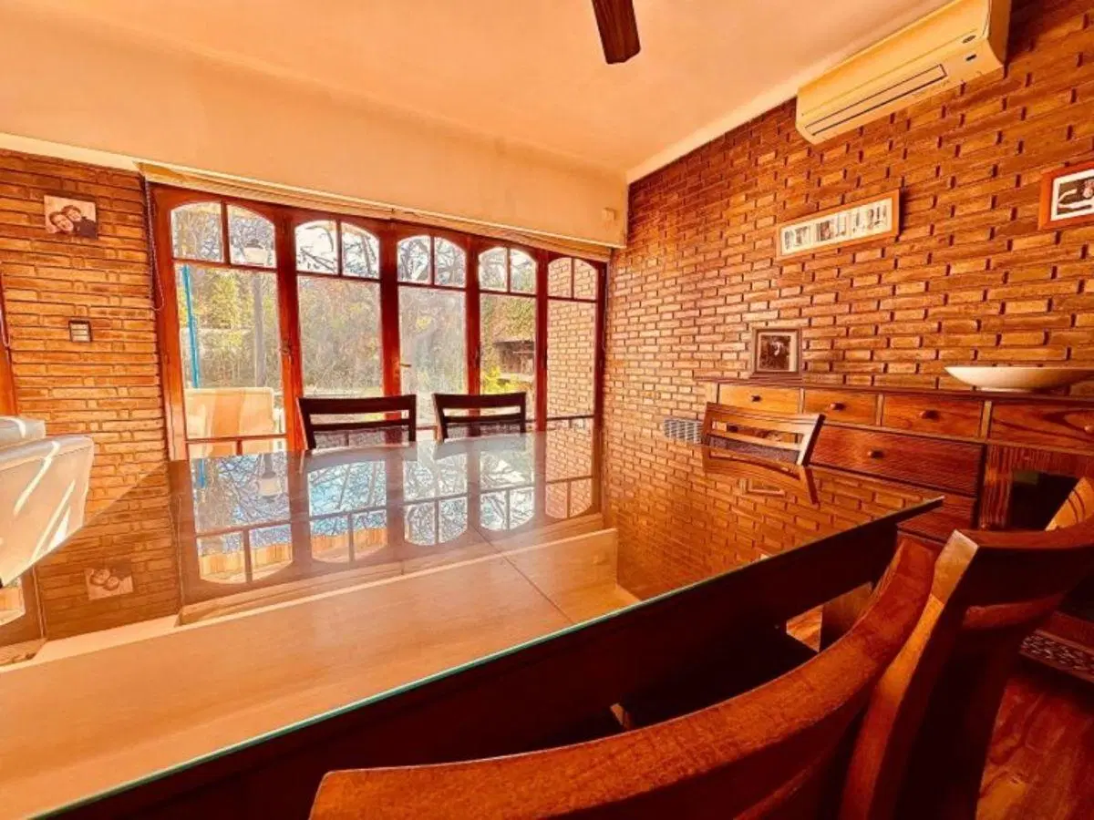 Casa con 513 m² y 4 dormitorios en venta en Quinta Sección 2
