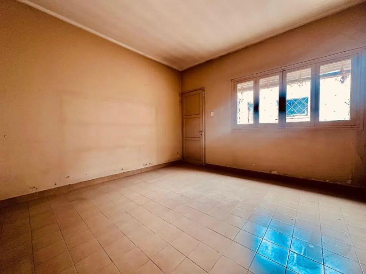 Amplia Casa en Venta en Mendoza Capital | 3 Dormitorios, Patio y Cochera 8