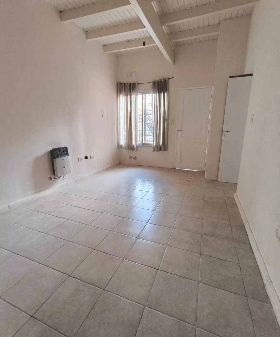 Departamento en Alquiler 1 Dormitorio con Terraza y Churrasquera - Barrio Villa Marini 2