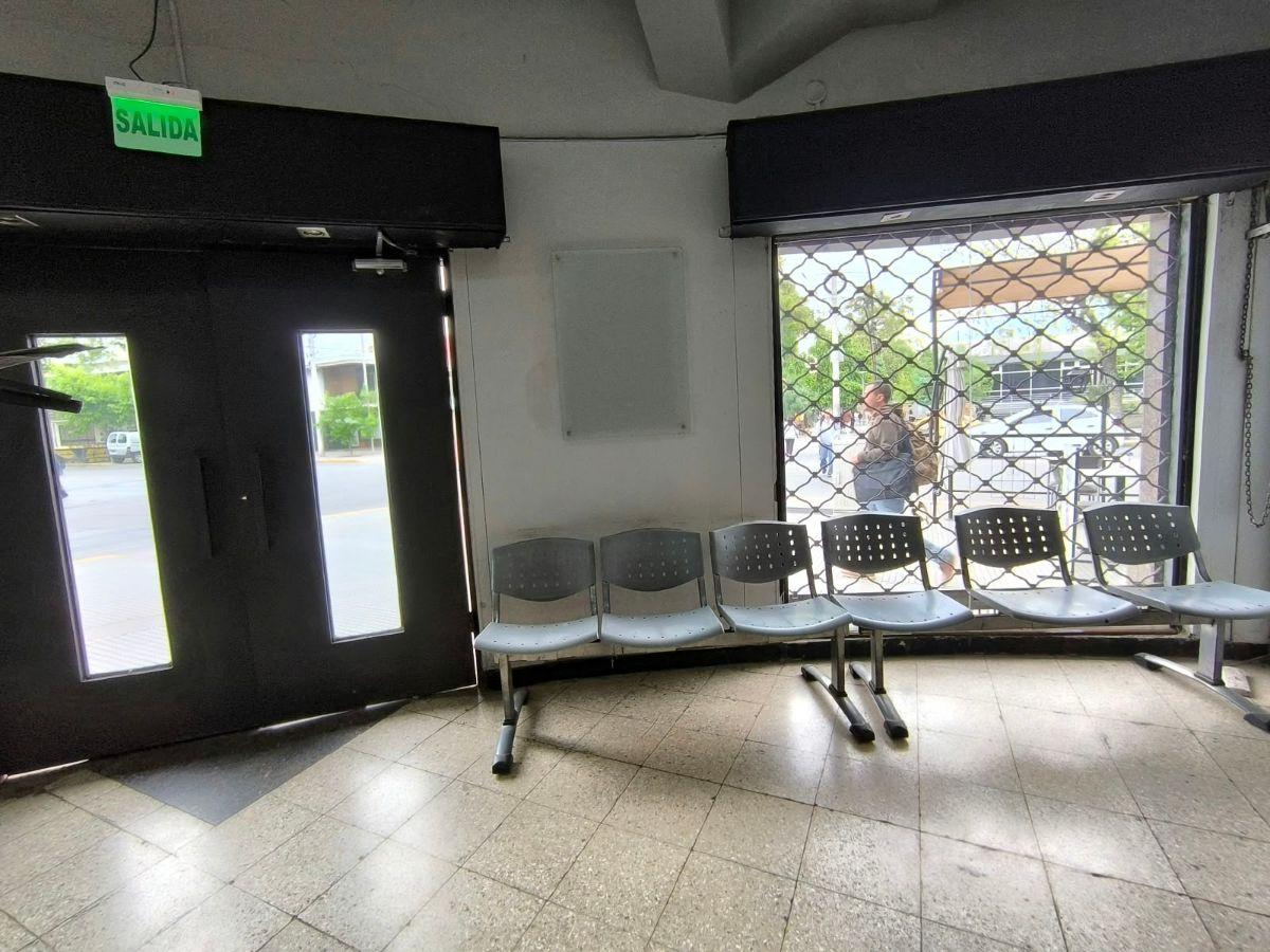 Foto de Excelente Local Comercial en Esquina | 60 m² | Sin Expensas | Salta y, imagen 5