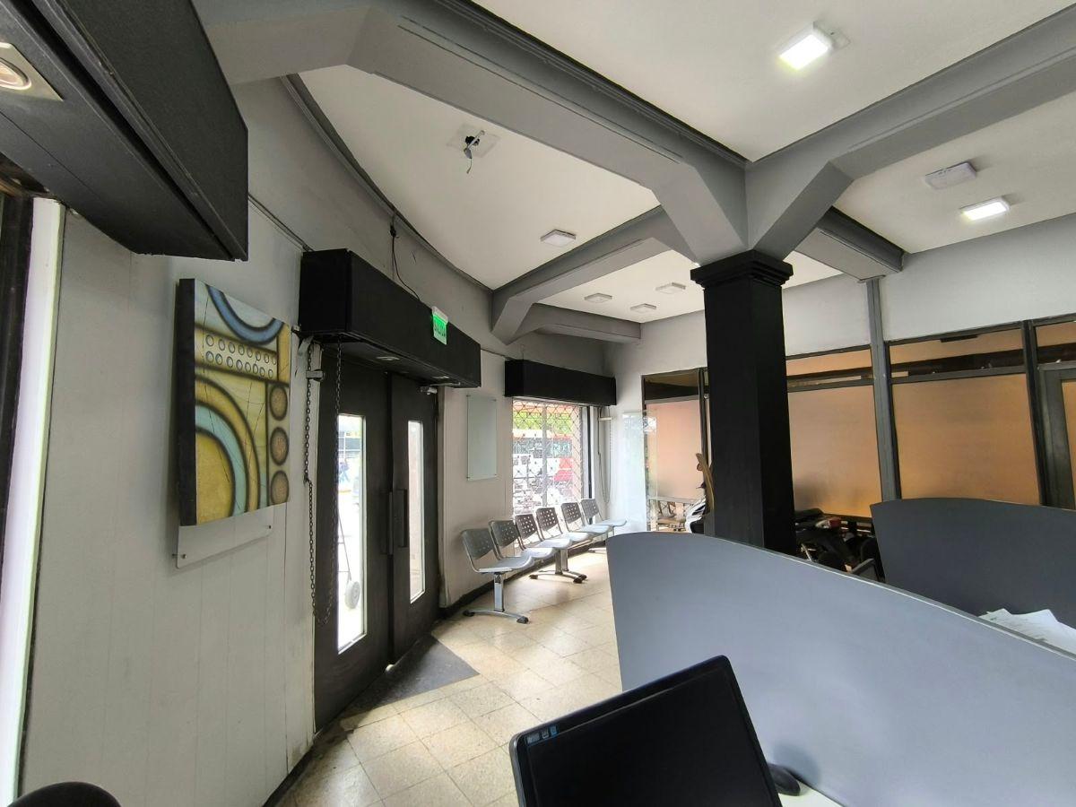 Foto de Excelente Local Comercial en Esquina | 60 m² | Sin Expensas | Salta y, imagen 3