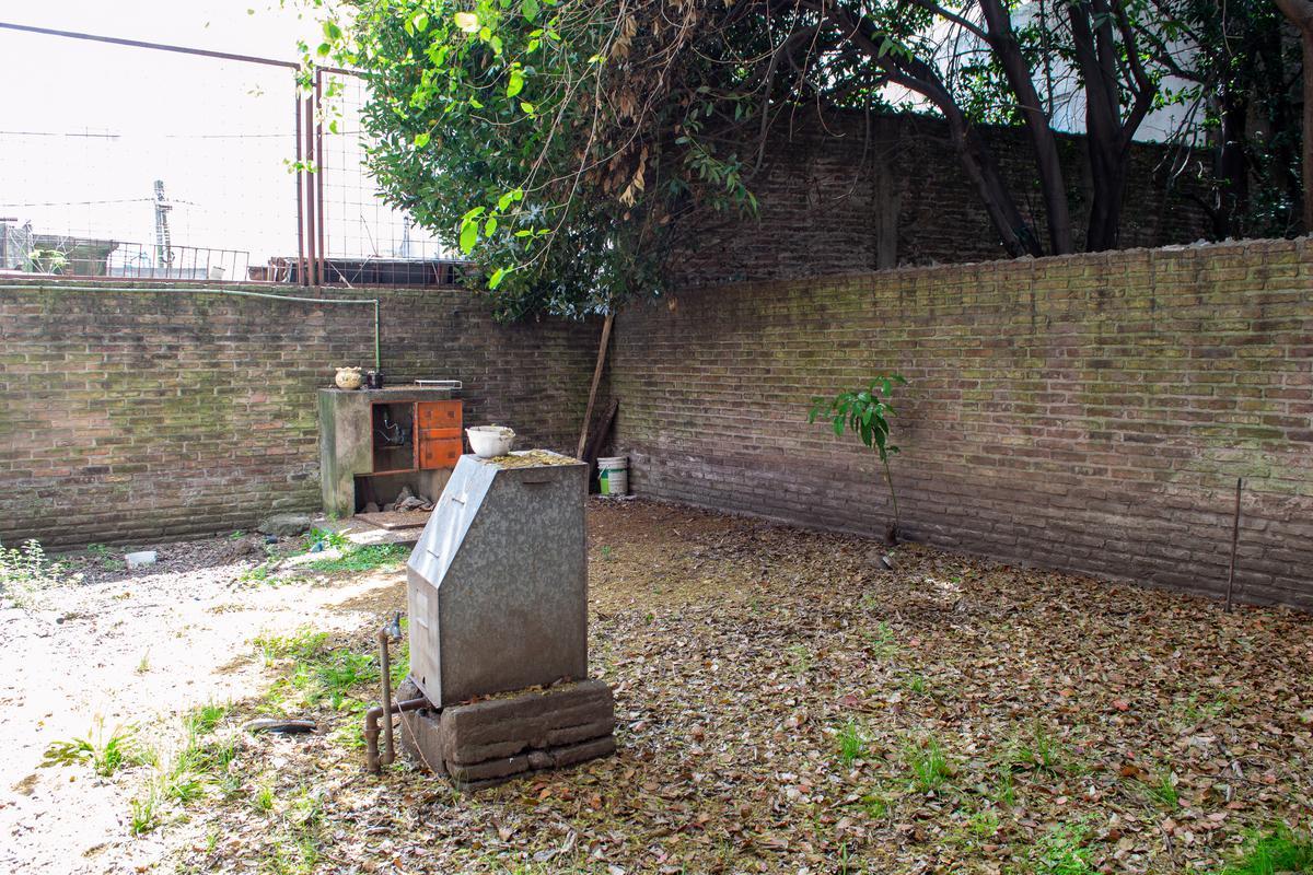 Departamento Dos Ambientes en Florencio Varela 3
