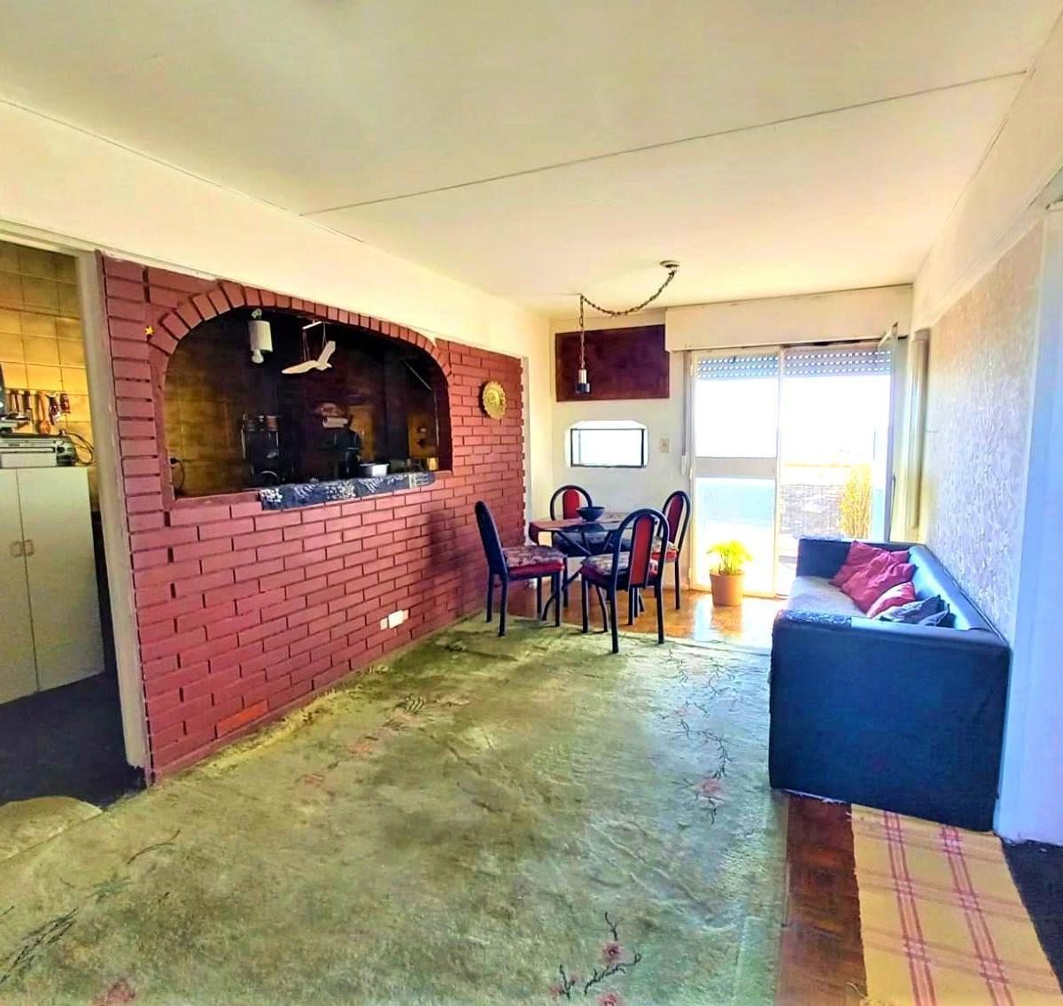 Departamento de Cuatro Ambientes con Balcon en Villa Lugano 4
