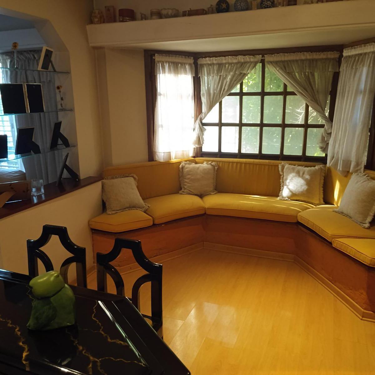 Casa de Nueve Ambientes en Hurlingham! 3