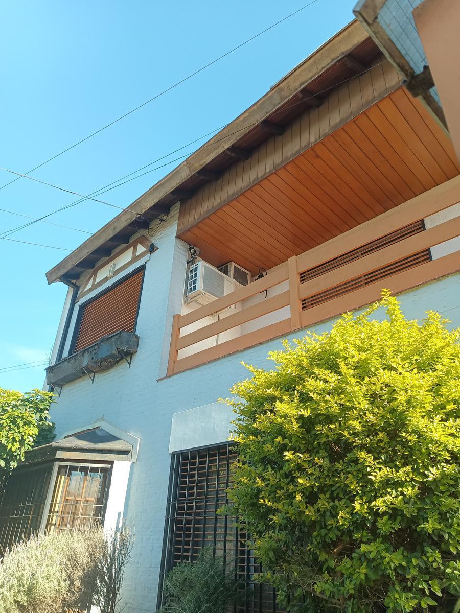 Casa de Nueve Ambientes en Hurlingham! 2