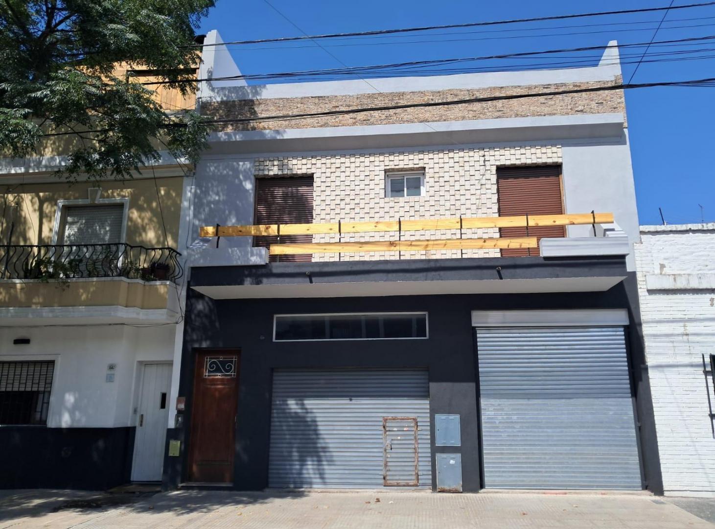 PH 3 ambientes con patio y terraza en Mataderos