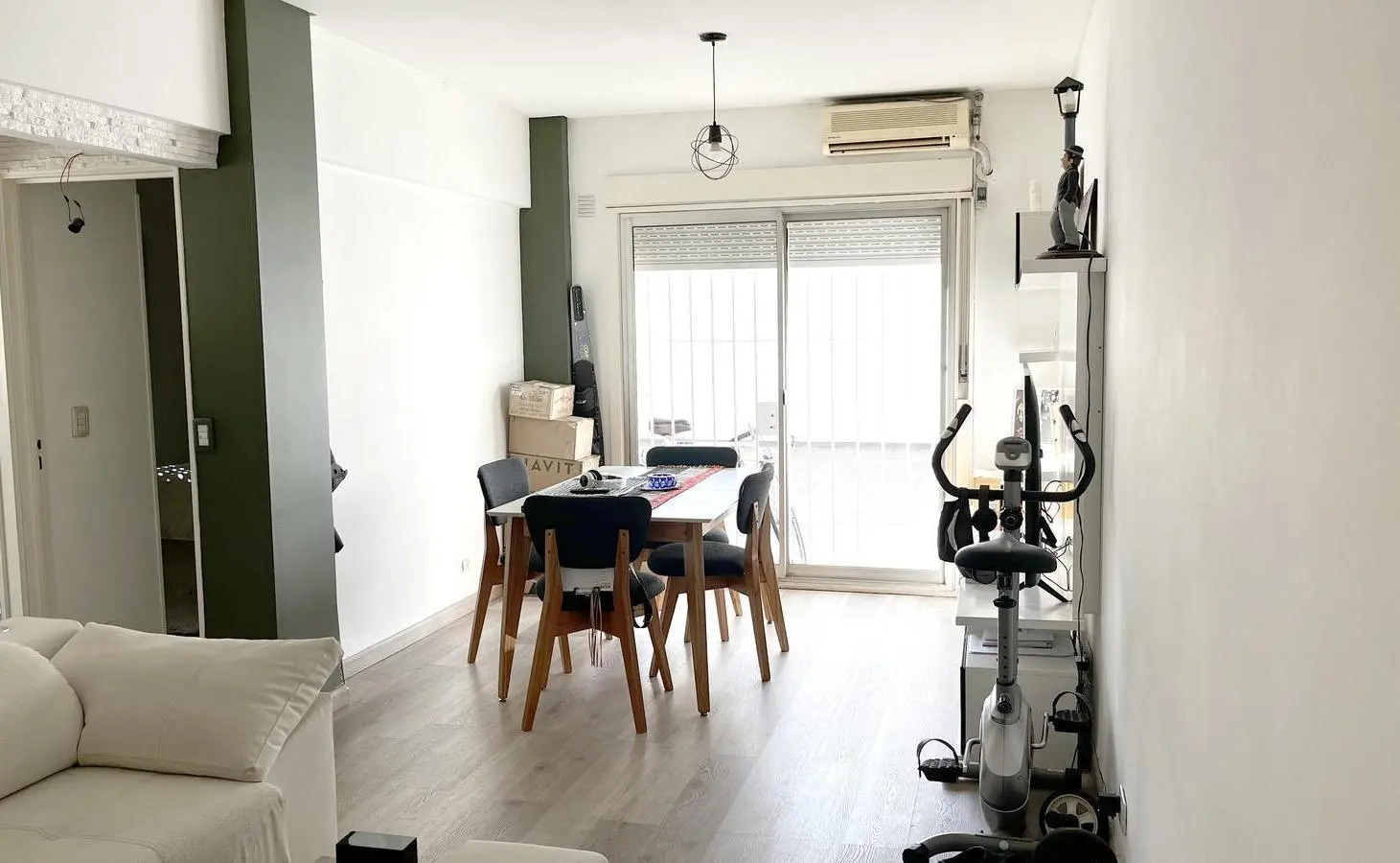 Venta depatamento con terraza en Villa del Parque 2
