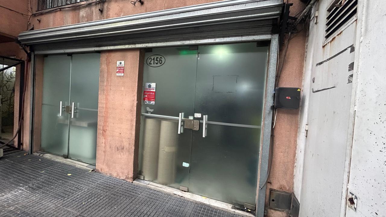 Local  con depósito en Barracas