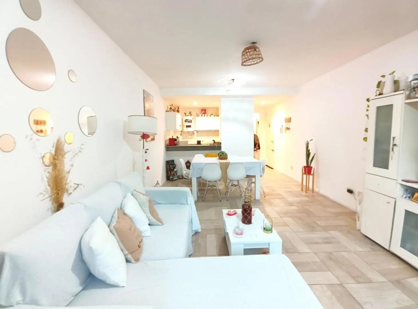 Departamento de 3 AMBIENTES  AL FRENTE CON COCHERA 4