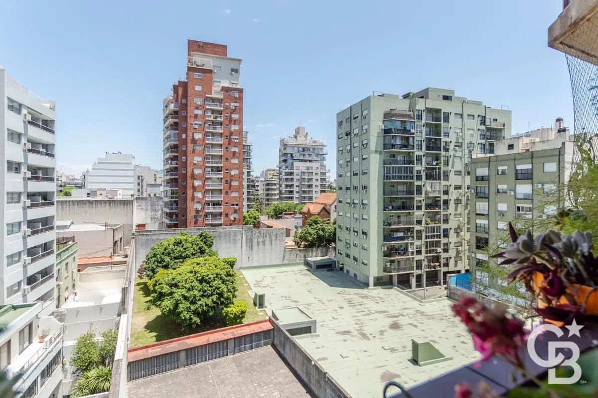 Departamento tres ambientes CON COCHERA  en Caballito 3