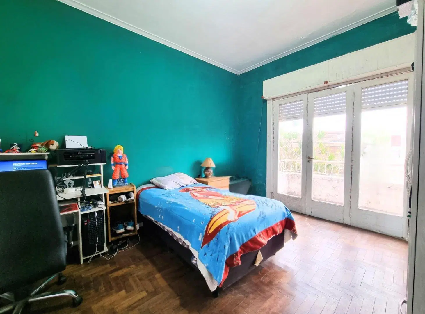 VENTA | Casa 4 ambientes en Bernal Este con jardín y gran lote – a reciclar 5