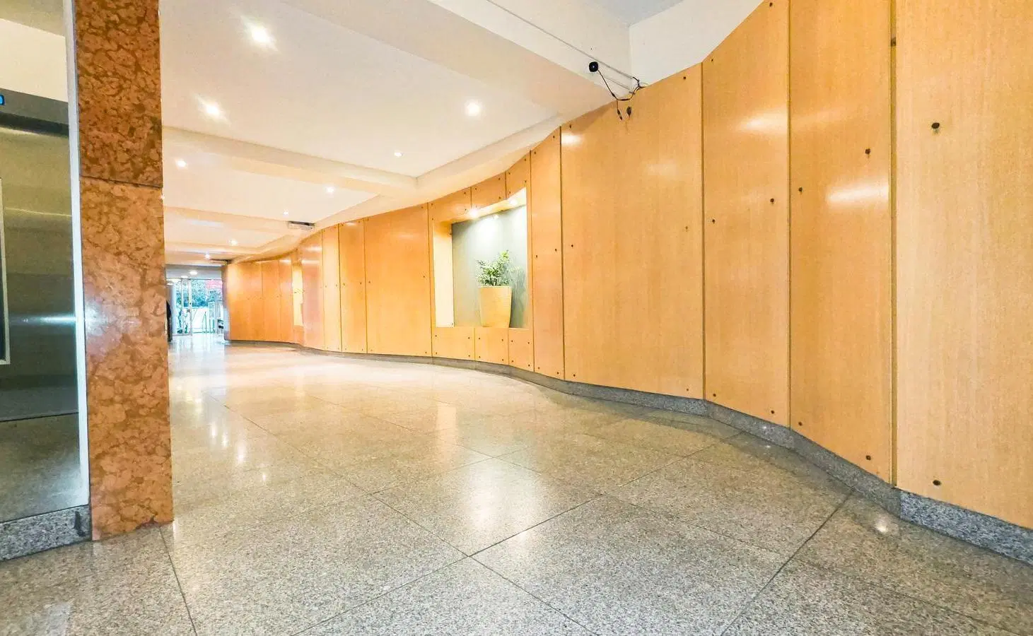 Venta depto 2 ambientes con cochera y balcón vista al río - Olivos - 3