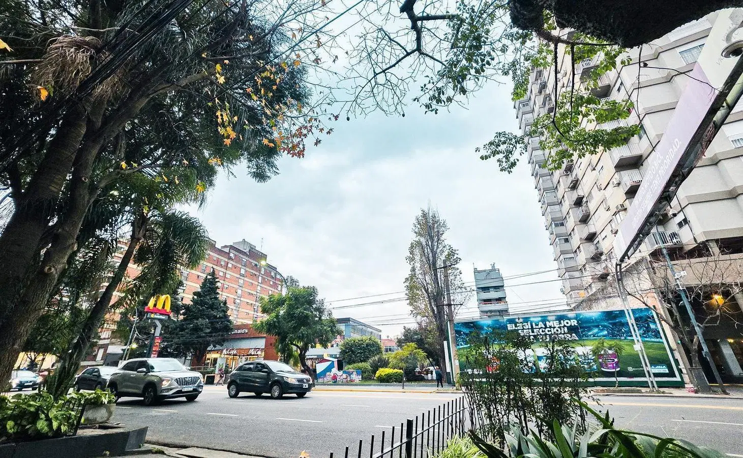 Venta depto 2 ambientes con cochera y balcón vista al río - Olivos - 2