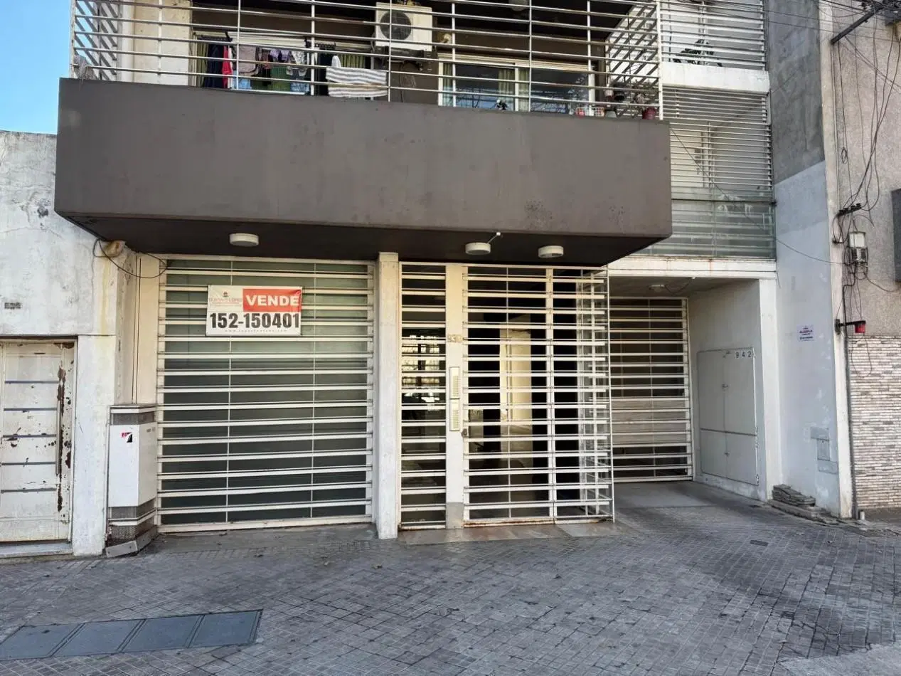 ALQUILER- PLANTA BAJA-COCHERA OFICINA-IMPECABLE-A/A-BAÑO-TERRAZA PRIVADA 2