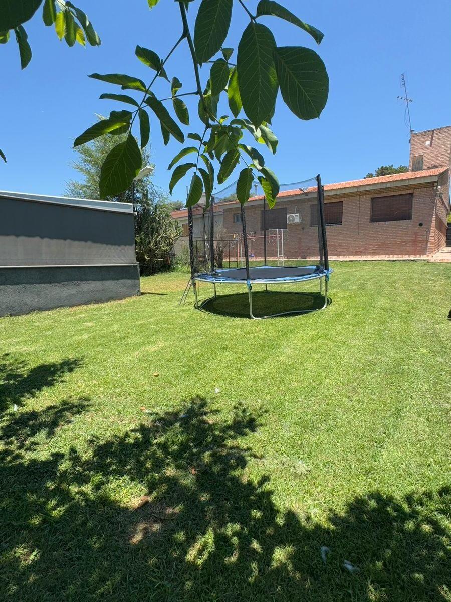 CHALET EN VENTA LA FALDA